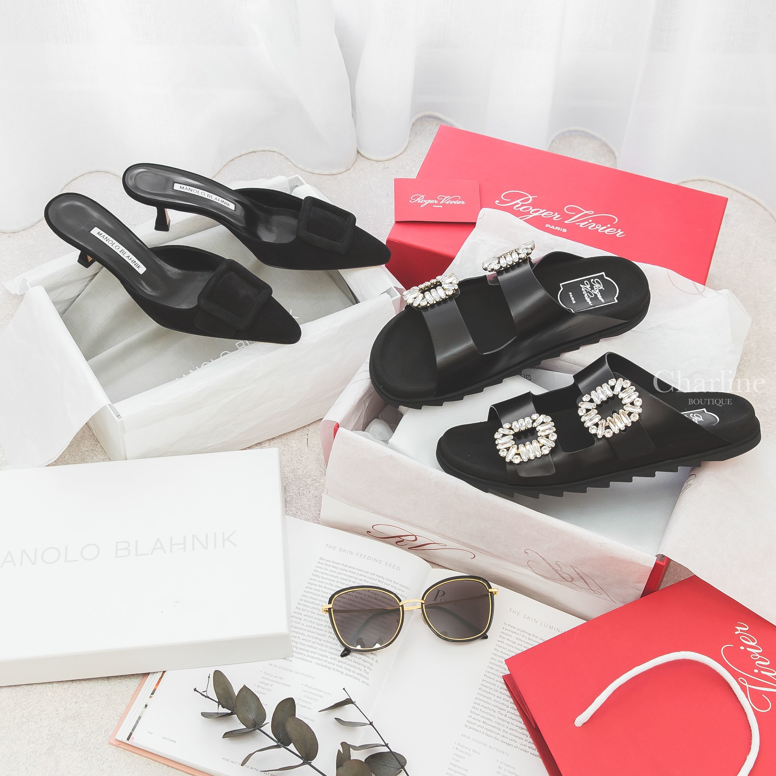 Roger Vivier Slidy Viv' Strass Buckle Sandals 黑色皮革銀色水晶方鑽平底涼鞋,Manolo Blahnik Maysale 黑色方釦麂皮5cm細跟穆勒鞋-Charline Boutique 精品代購