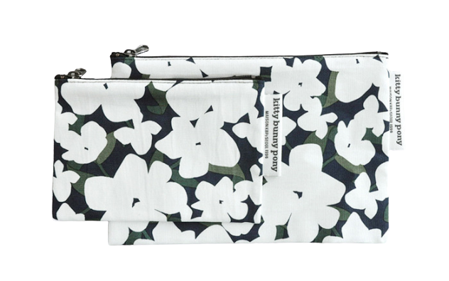 kbp Winter Flower Pouch（冬之花圖案）小布包一套（中、小型各一個）