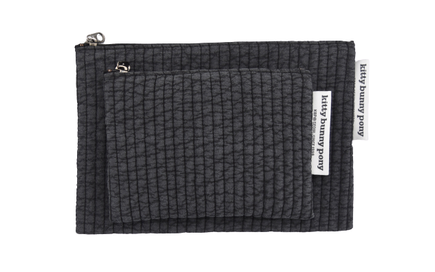 kbp Quilting Grey Pouch（灰色夾層車線圖案）小布包一套（中、小型各一個）