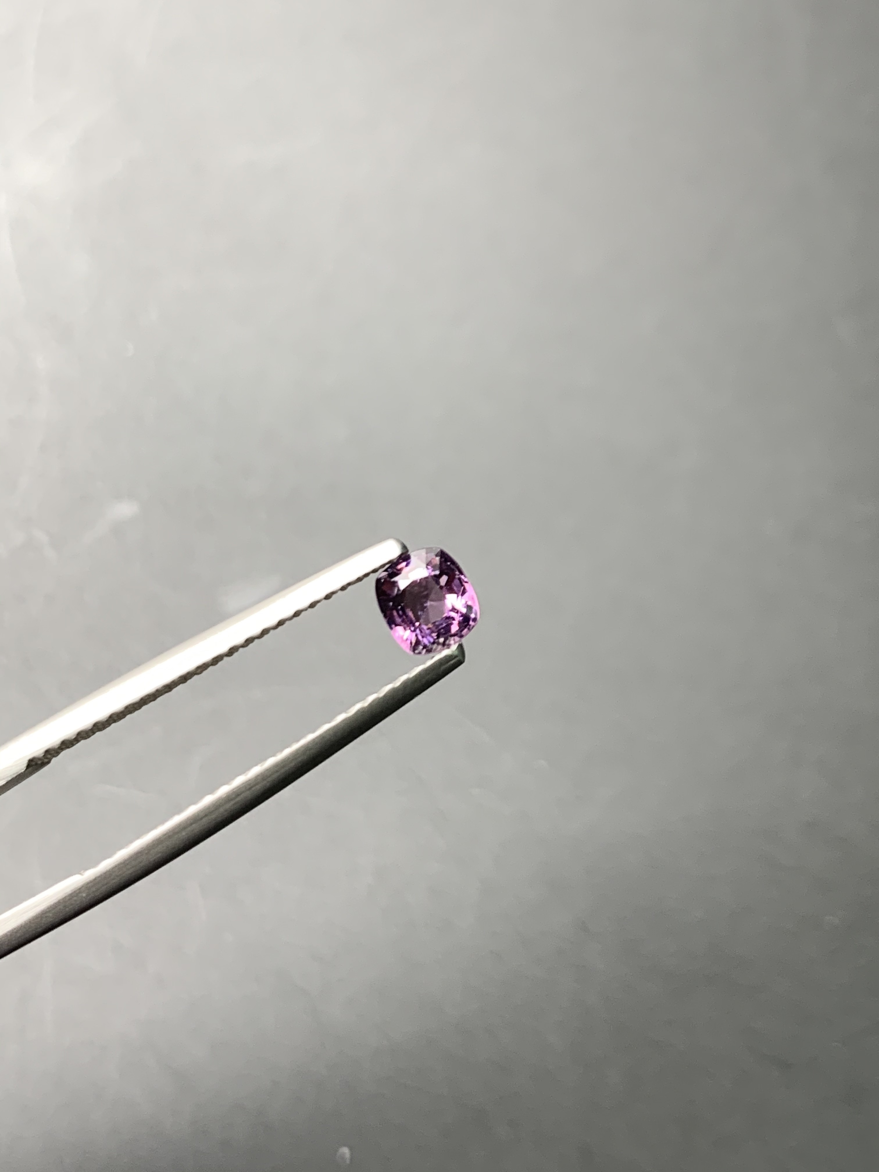 0.48ct 枕形紫色尖晶石
