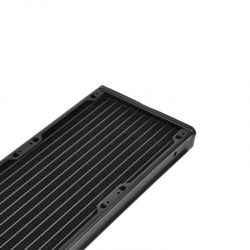 米特3C數位–Thermaltake 曜越 Pacific R240水冷排