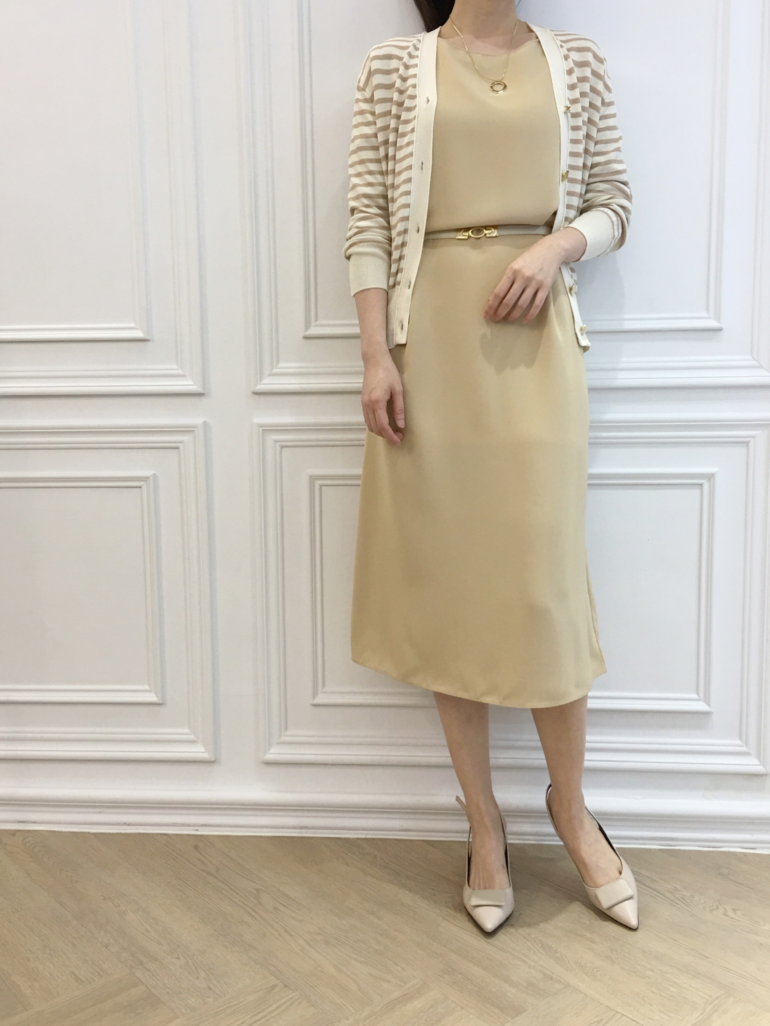 素色圓領短袖長洋