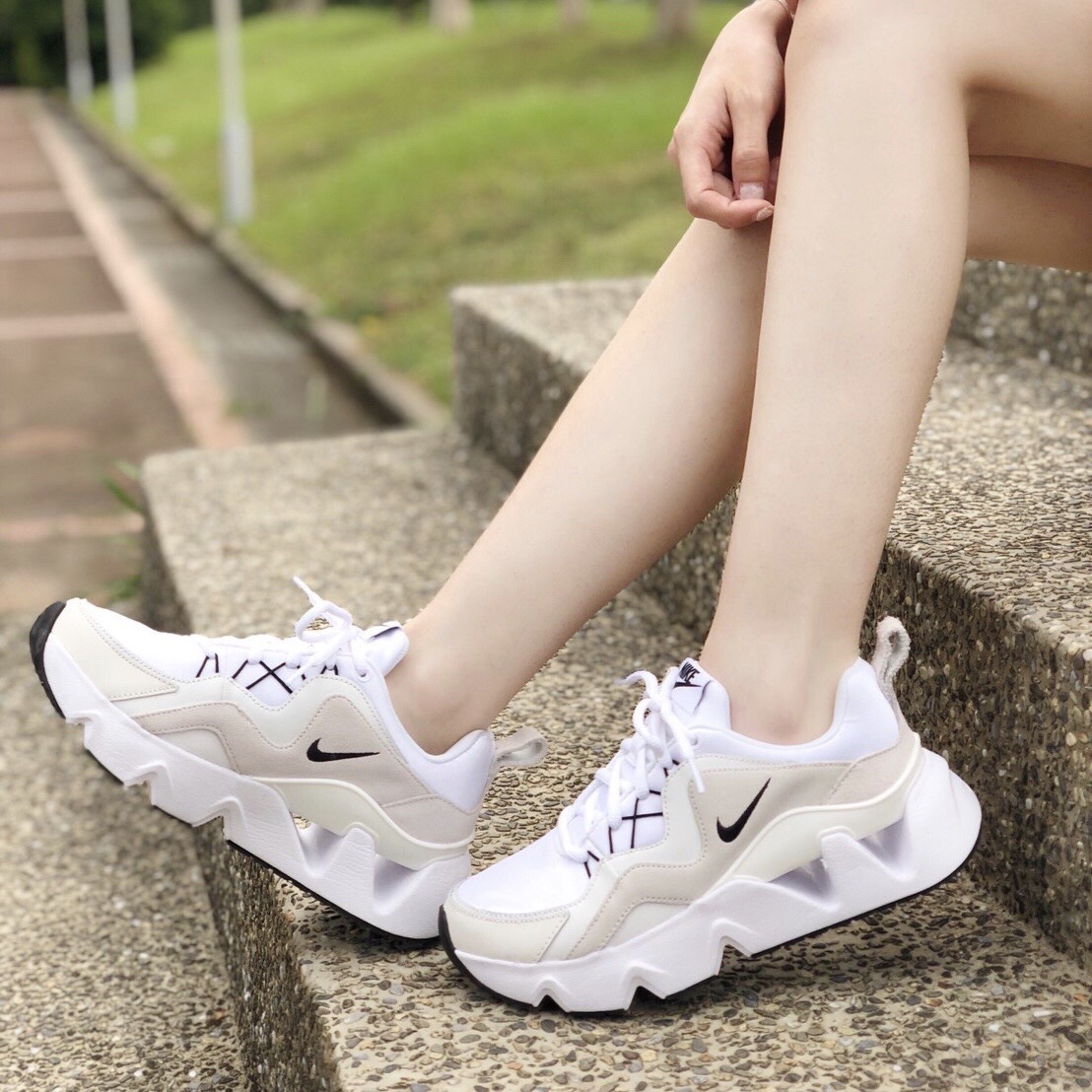 NIKE RYZ 365 米白孫芸芸增高老爹鞋女鞋BQ4153-100