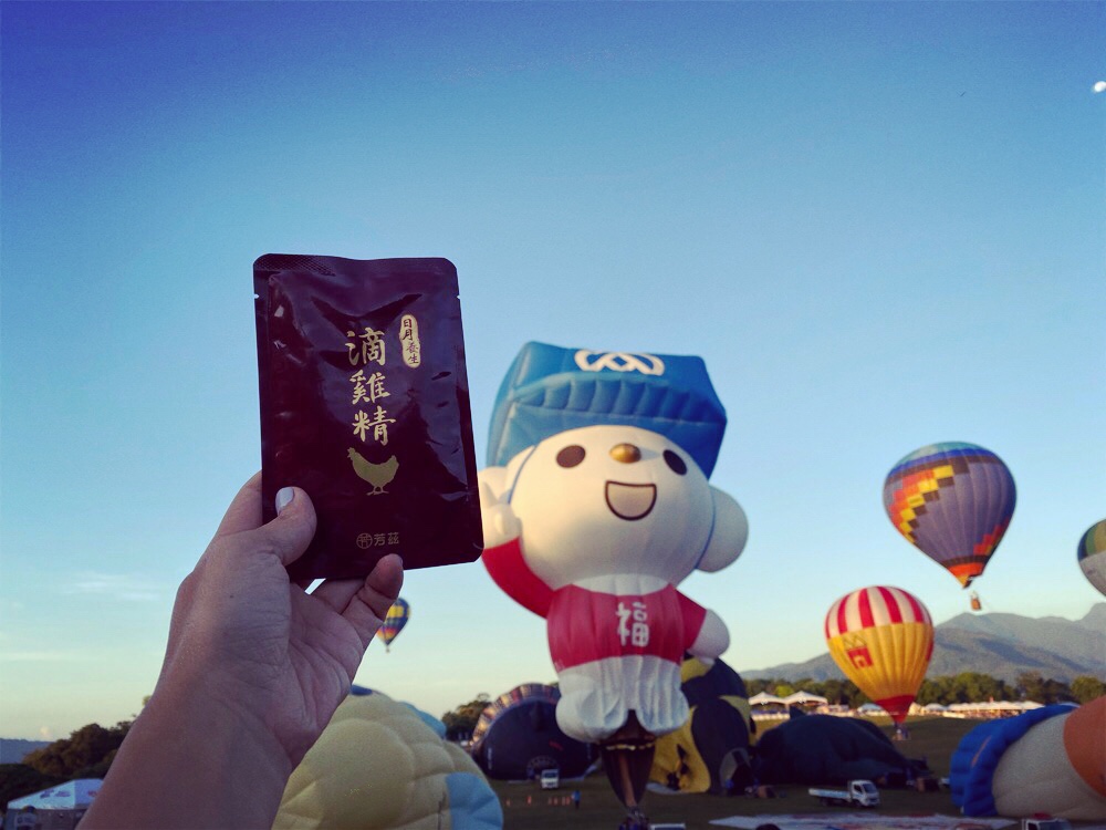 對於吃的東西就開始挑剔起來，希望有營養，可以補充運動後的體力，就選擇了滴雞精，方便攜帶，容易保存的，就找到了芳茲生技日月養生滴雞精，通過多項SGS檢驗合格，低熱量、零膽固醇、零脂肪，只留營養不留豐滿，特殊去雜質技術，滴雞精順口無腥味，大人小孩都愛喝。