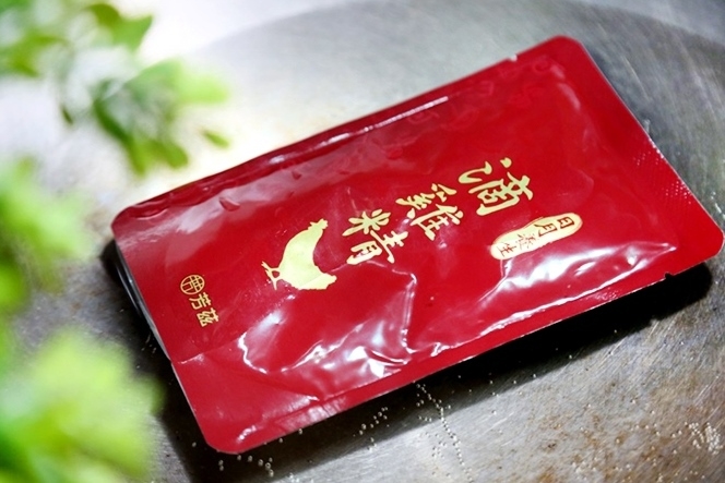 工作相當忙碌又時常作息不規律，長期下來導致精神很容易疲憊又處於很沒體力的狀態，選擇了曾國城代言的「芳茲生技-日月養生滴雞精」，是真正採用全雞滴煉非一般市售角料，低鈉香醇無腥味喝起來非常甘甜，製作過程中也完全不添加一滴水，品質很讓人放心。