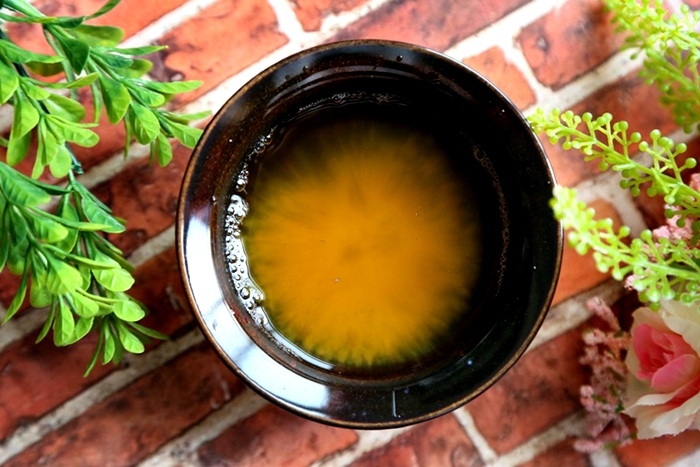 工作相當忙碌又時常作息不規律，長期下來導致精神很容易疲憊又處於很沒體力的狀態，選擇了曾國城代言的「芳茲生技-日月養生滴雞精」，是真正採用全雞滴煉非一般市售角料，低鈉香醇無腥味喝起來非常甘甜，製作過程中也完全不添加一滴水，品質很讓人放心。