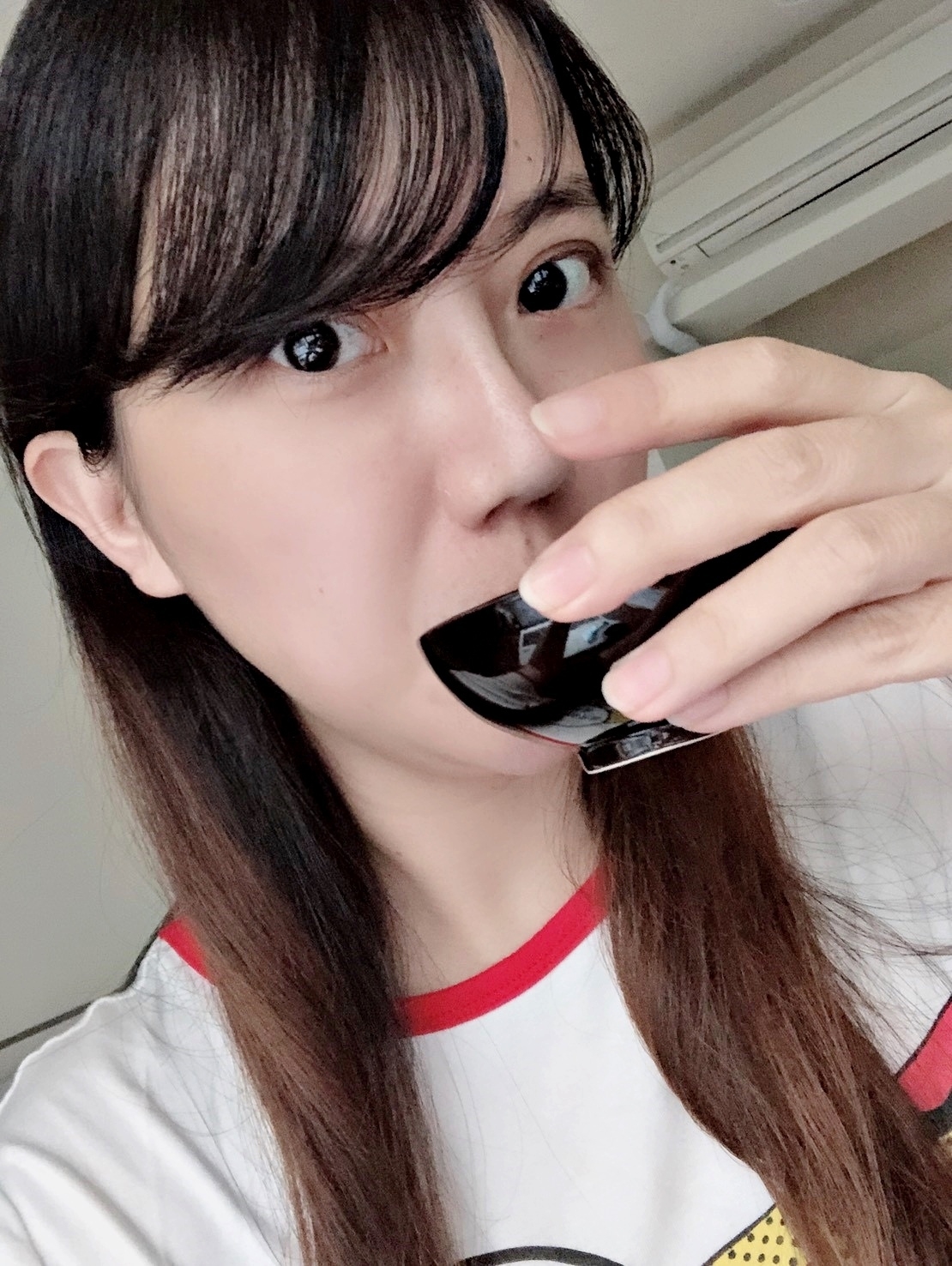 工作相當忙碌又時常作息不規律，長期下來導致精神很容易疲憊又處於很沒體力的狀態，選擇了曾國城代言的「芳茲生技-日月養生滴雞精」，是真正採用全雞滴煉非一般市售角料，低鈉香醇無腥味喝起來非常甘甜，製作過程中也完全不添加一滴水，品質很讓人放心。