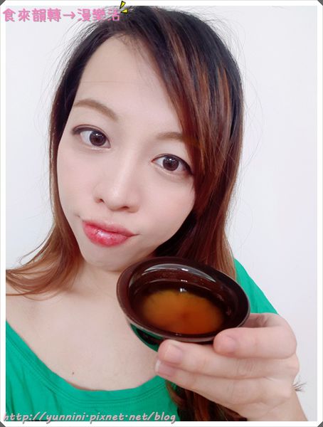 身為一個孕期過半的孕婦，要怎麼吃的營養，又不胖自己，我選擇芳茲日月養生滴雞精，嚴選90天以上擁有健康證書的紅羽土公雞，營養含量高，油脂也少，孕婦來喝就是最適合的了。