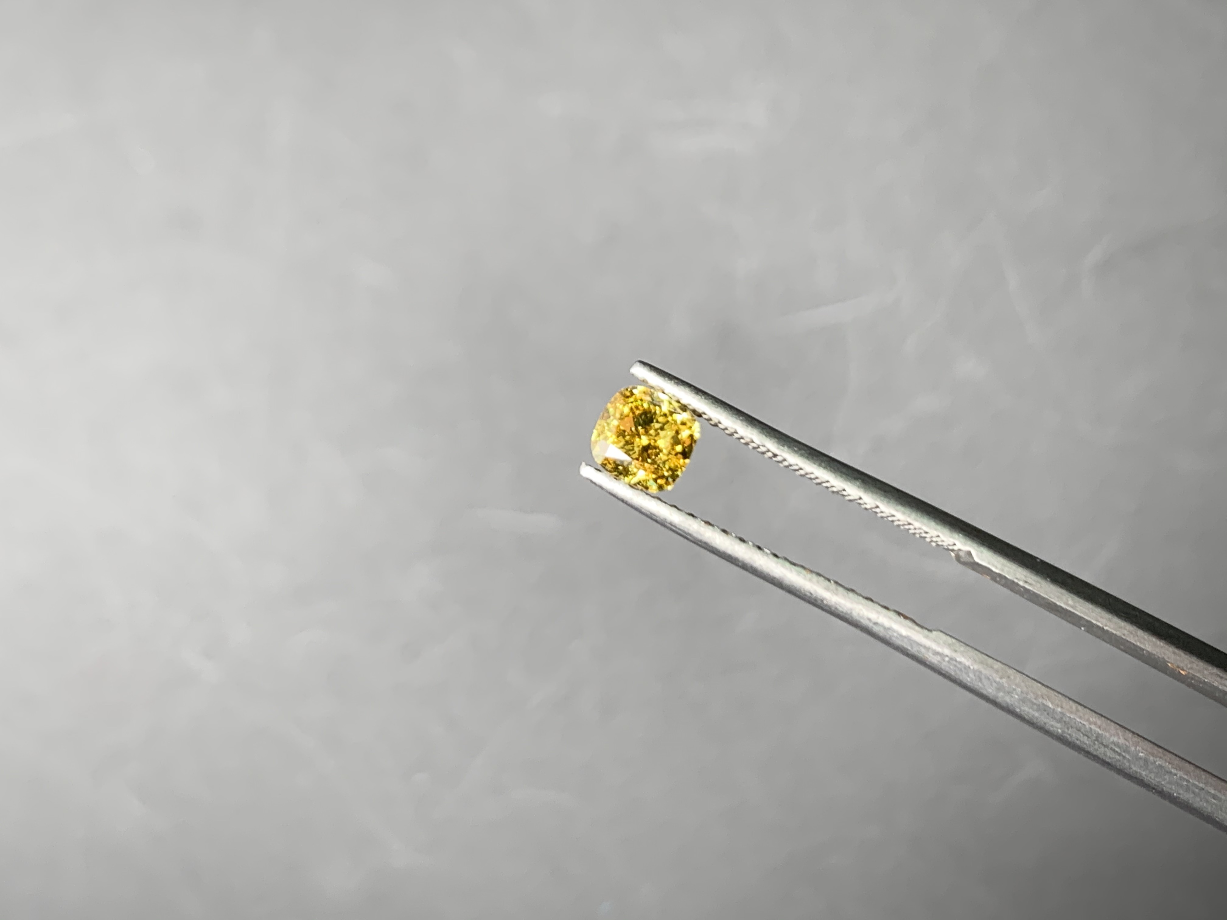 0.54ct 深彩黃鑽石