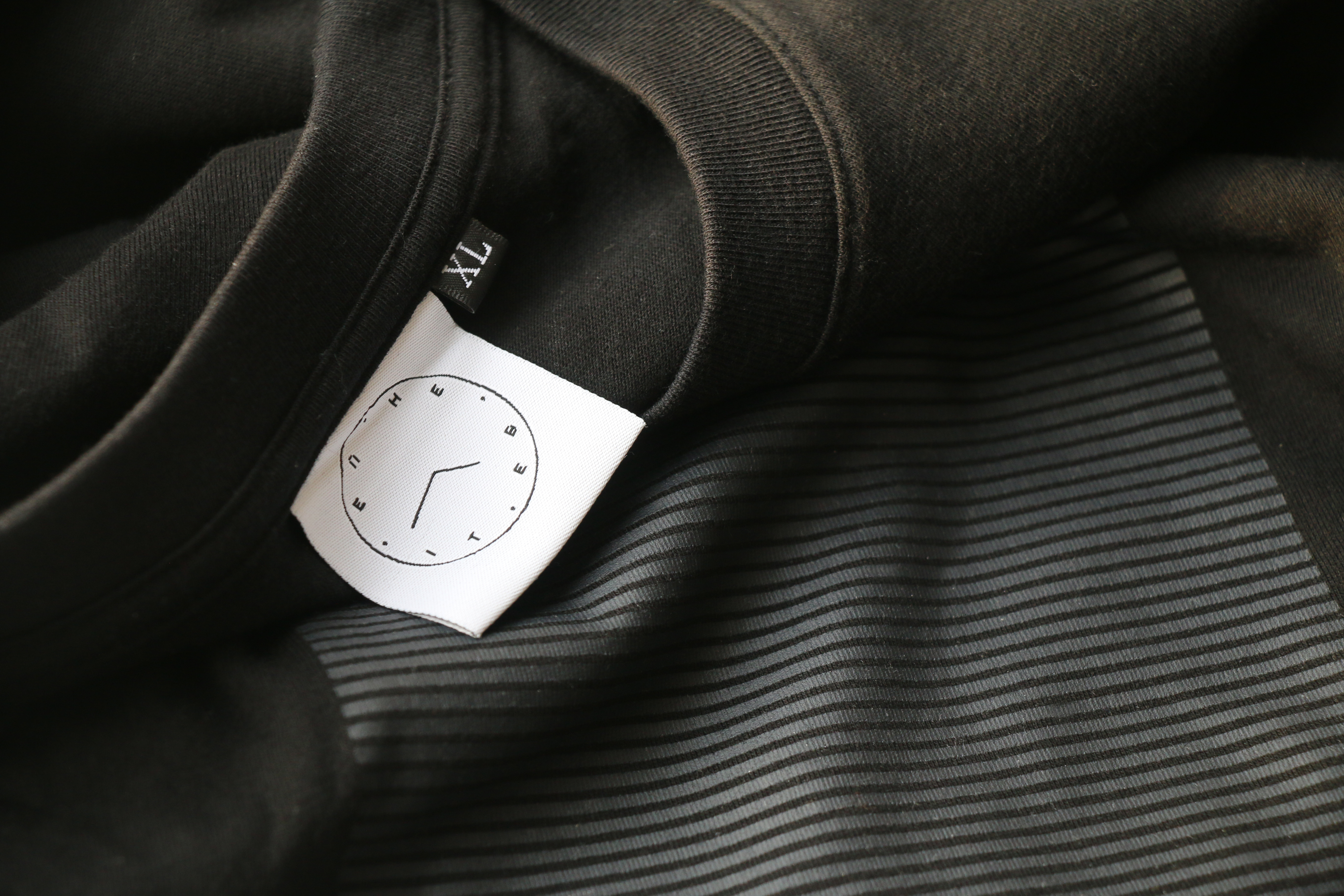 [ 懸日 ] T-Shirt  4:43