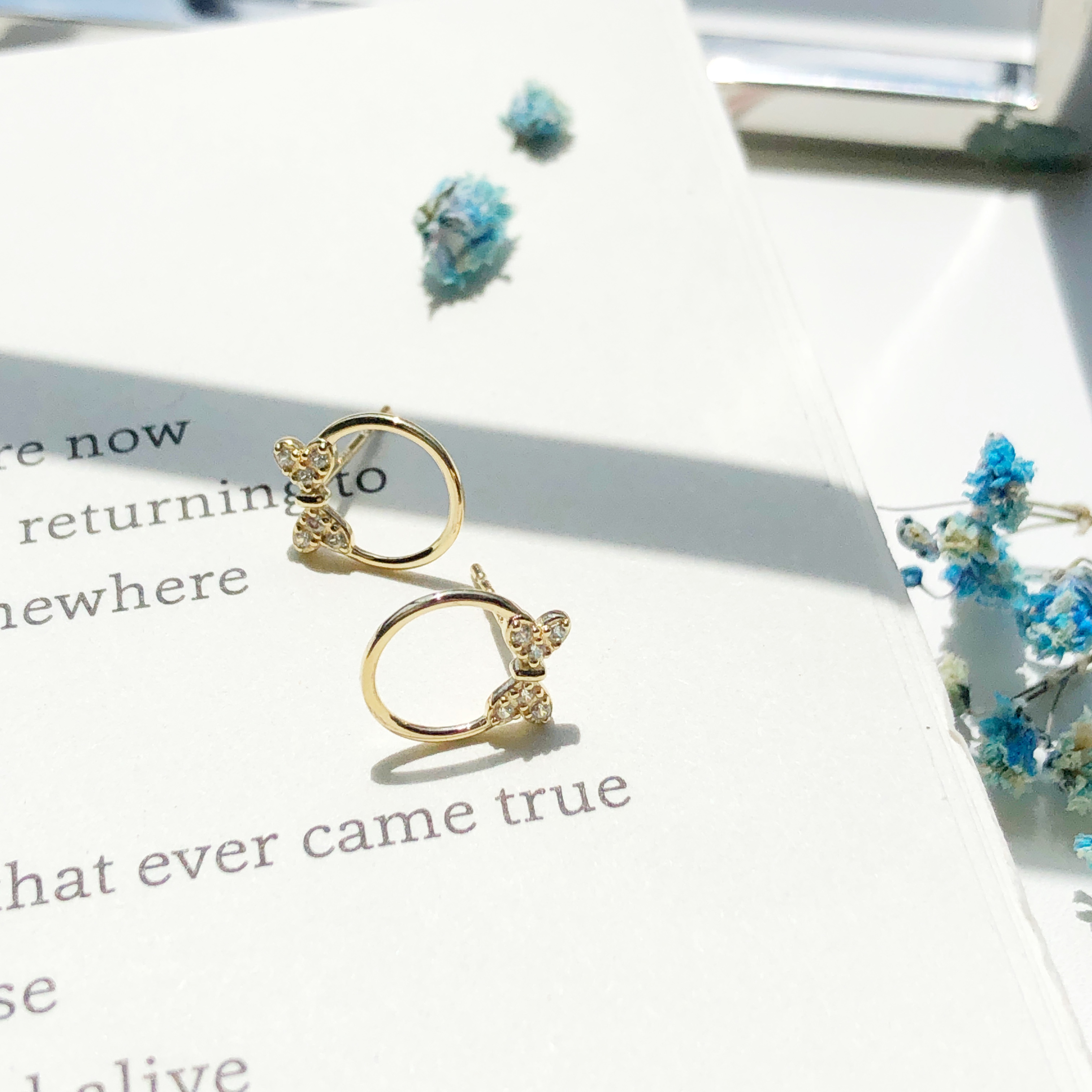 10K/浪漫蝴蝶圈耳環