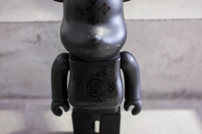 【車庫服飾】收藏品出售 BEARBRICK MEDICOM TOY 400% XMAS CLOT 黑色 絲綢 熊