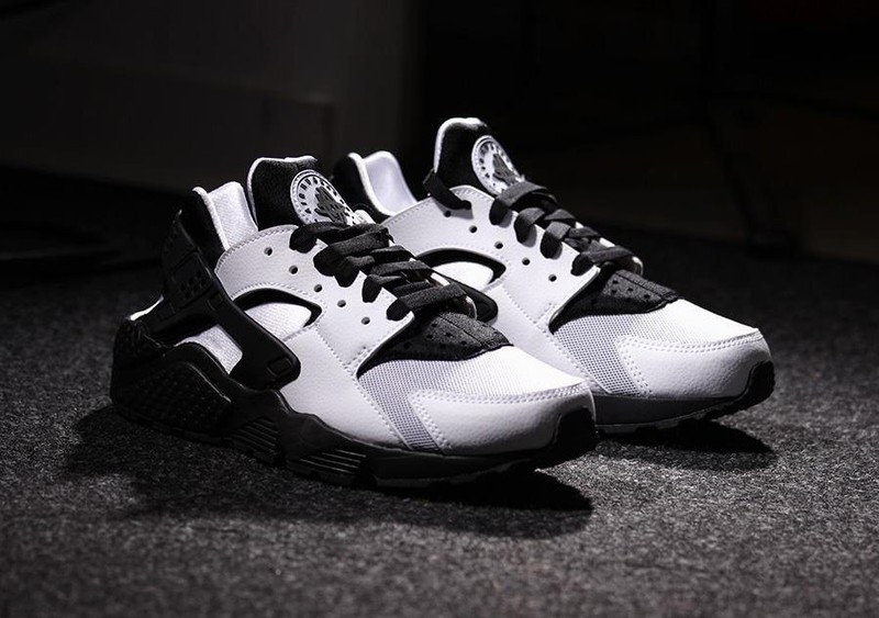 Nike Air Huarache Run 634835-101 慢跑鞋 武士 黑白