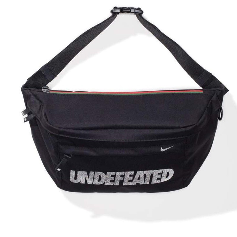 UNDEFEATED x Nike CROSS BODY BAG 背包 BA5799-010