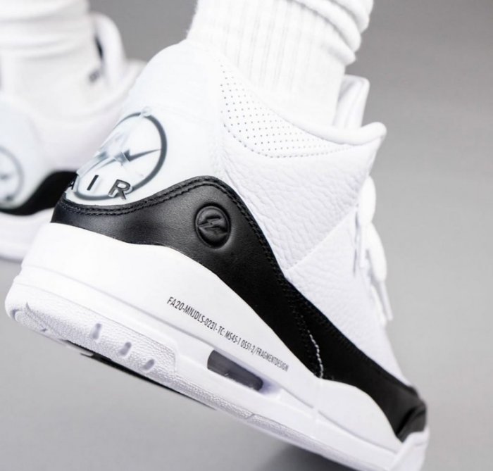 Fragment design x Air Jordan 3 藤原浩 黑白 閃電 DA3595-100