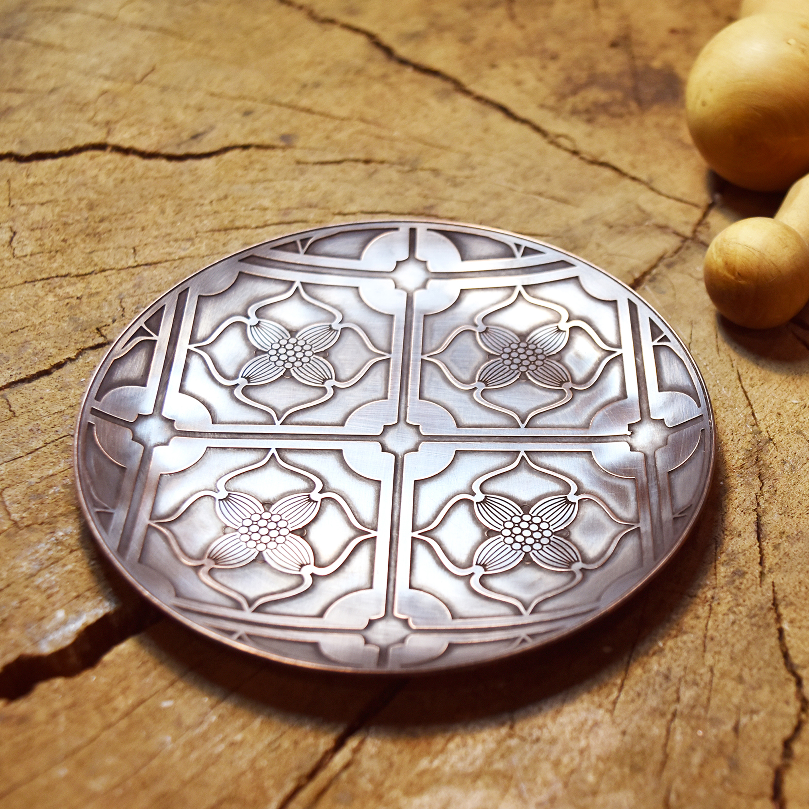 鍛敲蝕刻銅盤-大柿紋