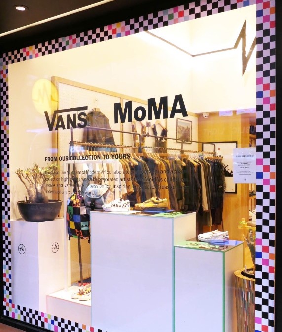vans moa store