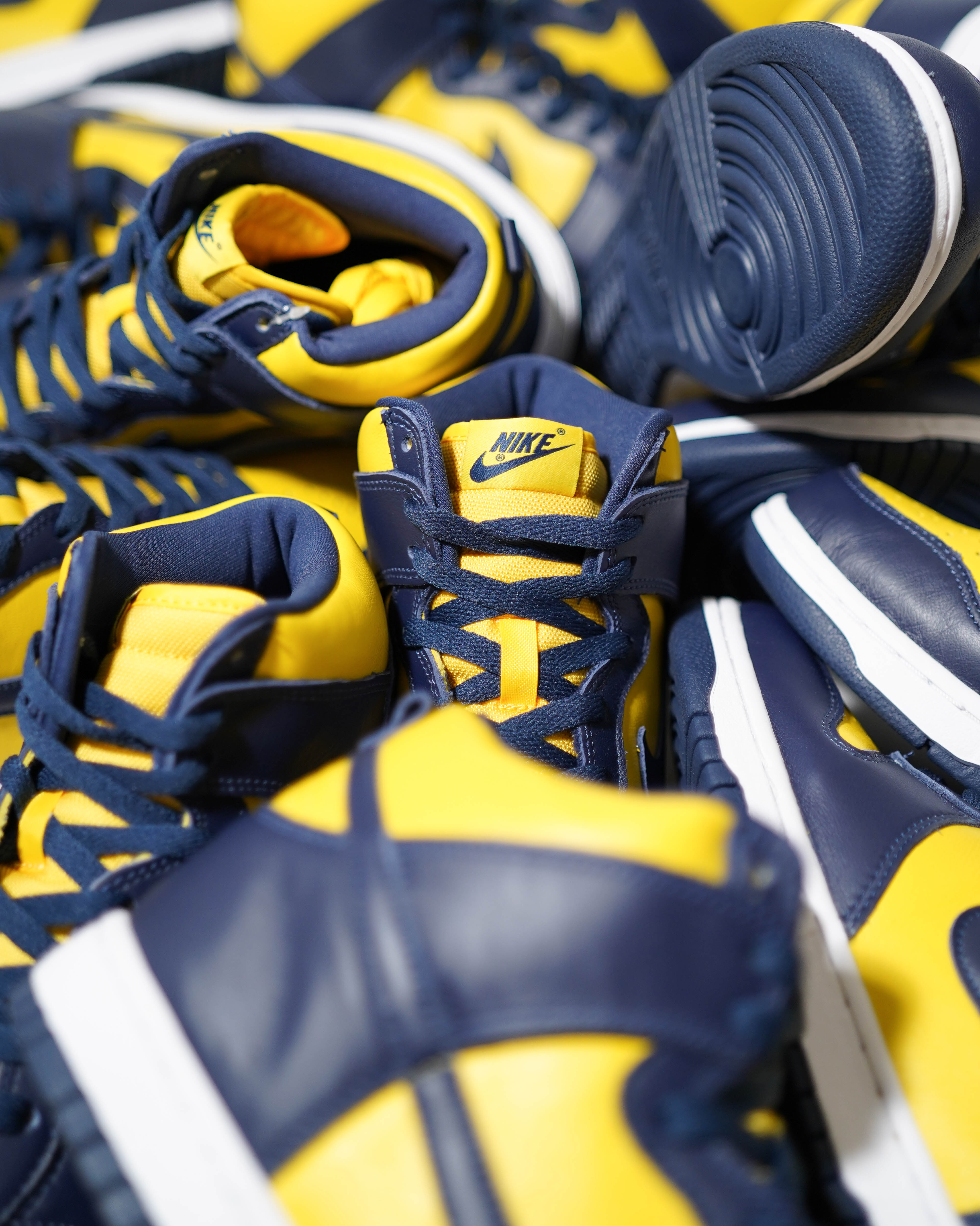 [現貨] Nike Dunk High "Michigan" CZ8149-700