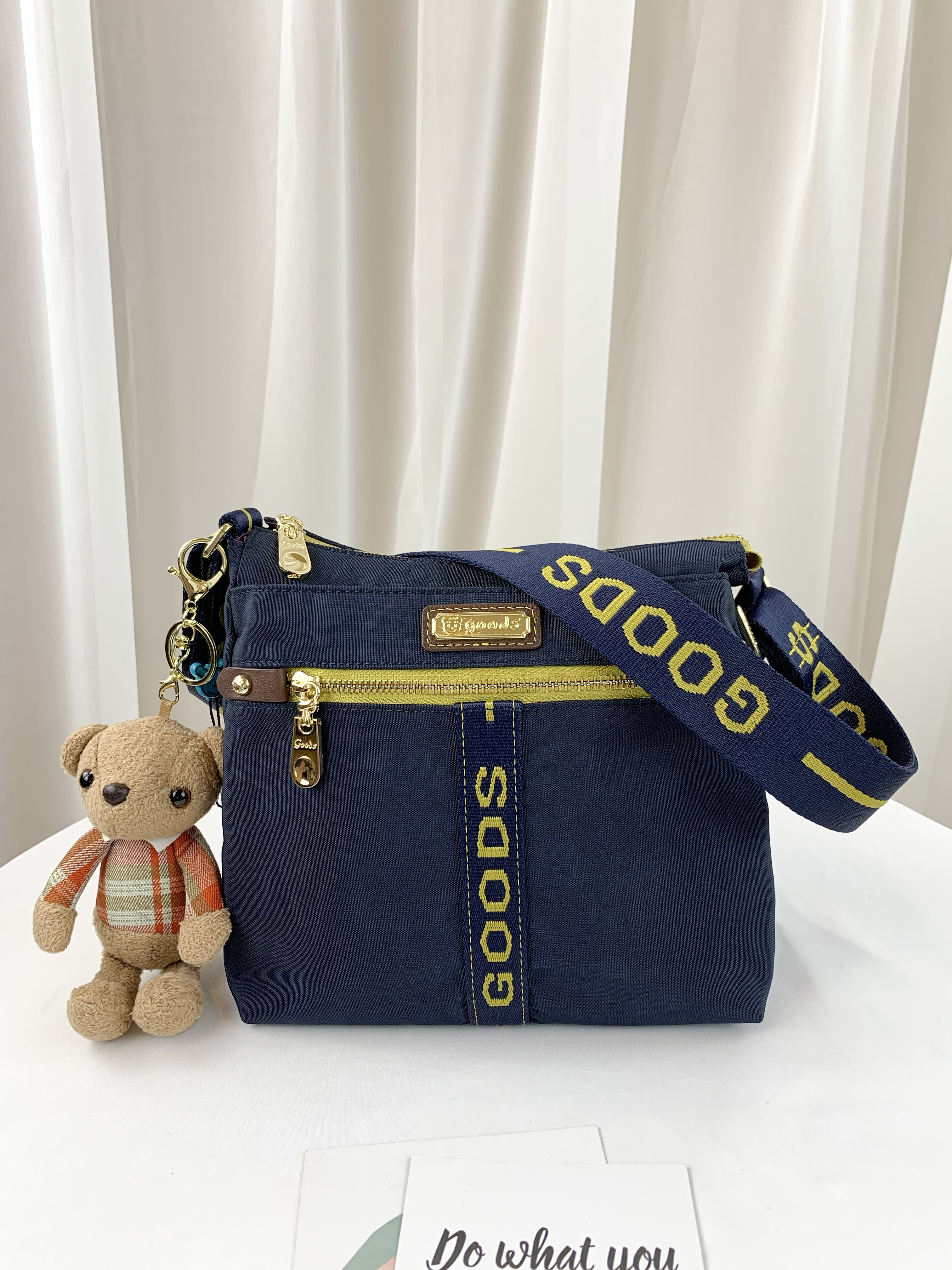 GOODS 織帶黃藍 丹寧防潑水方形側背包 附小熊吊飾 #2676