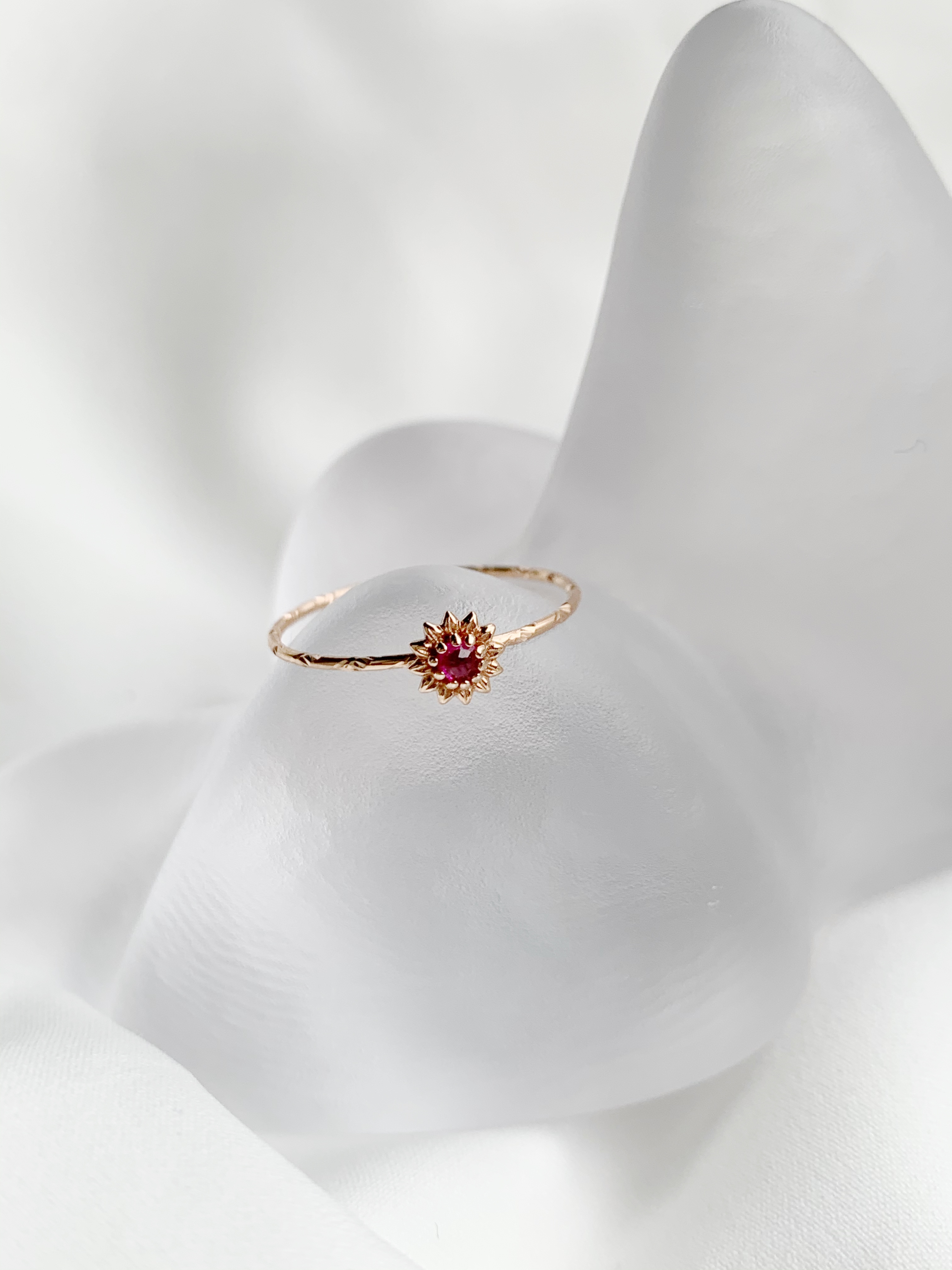 14K向日葵紅寶石細戒