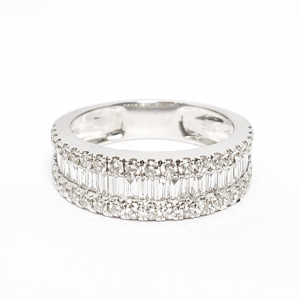 18K白金天然鑽石梯方鑽石戒指