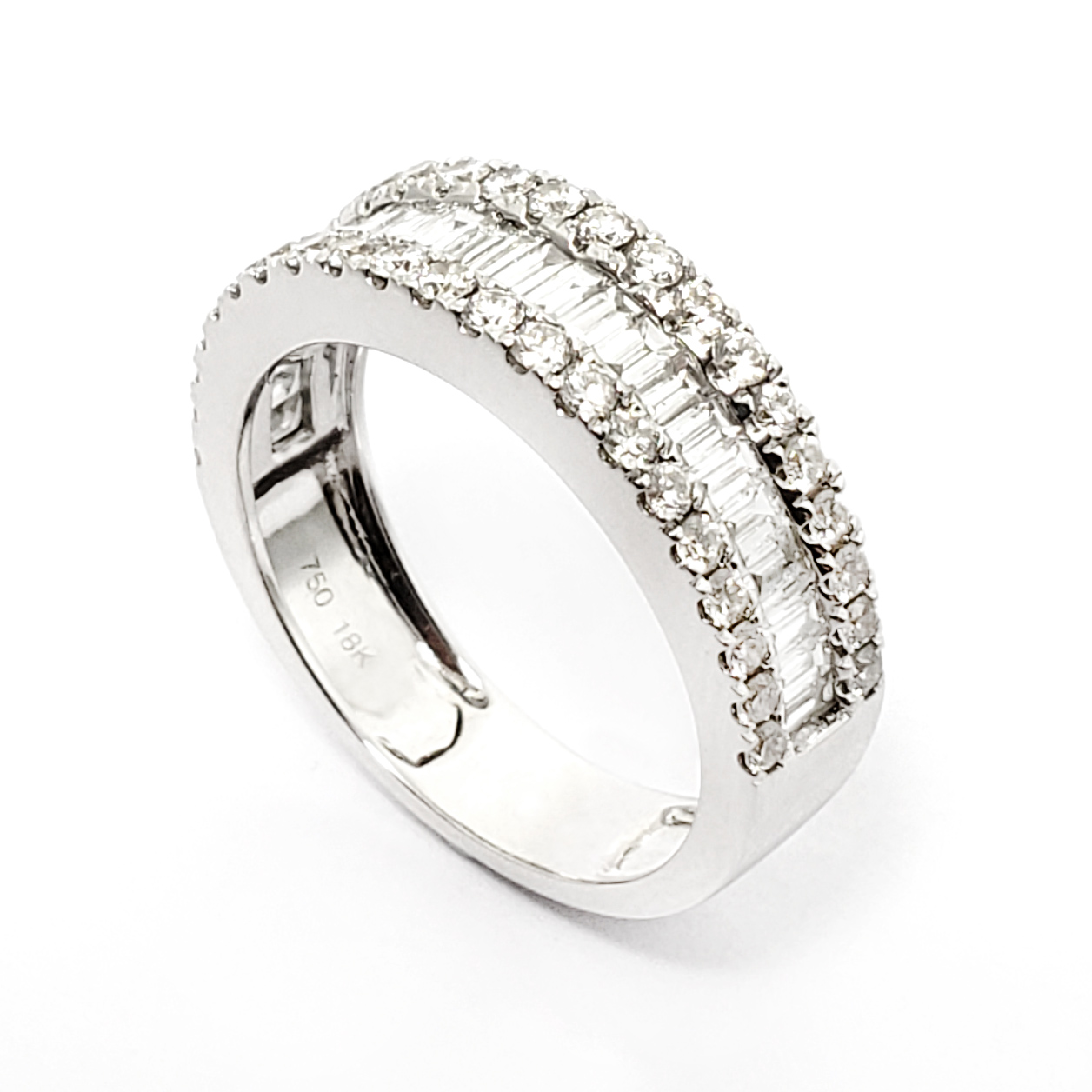 18K白金天然鑽石梯方鑽石戒指