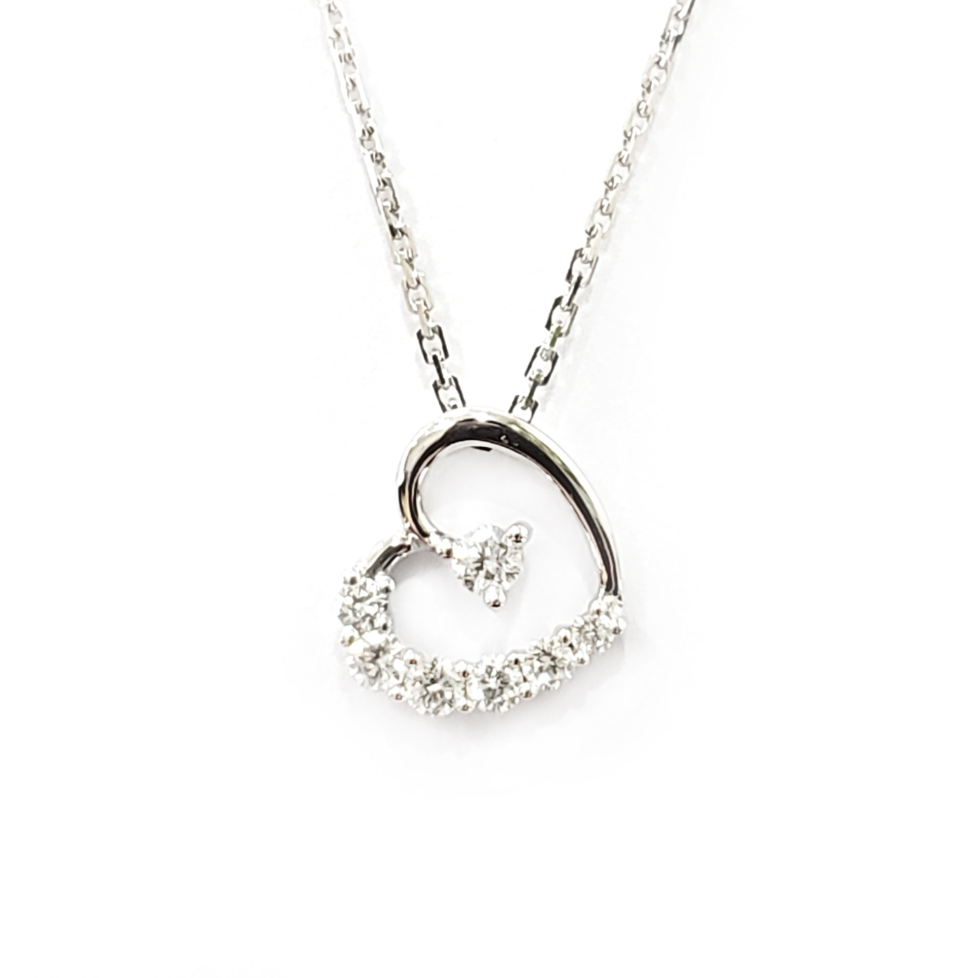 18K白金天然鑽石心形吊墜