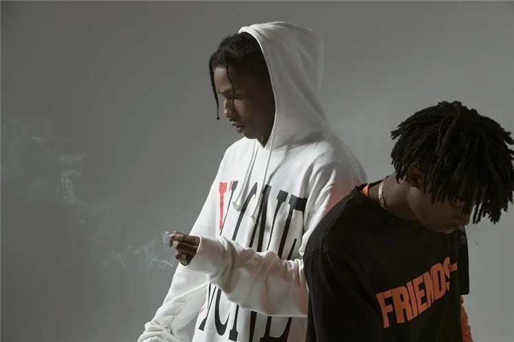 VLONE LOGO 基本 黑紅 白紅 長袖 帽T