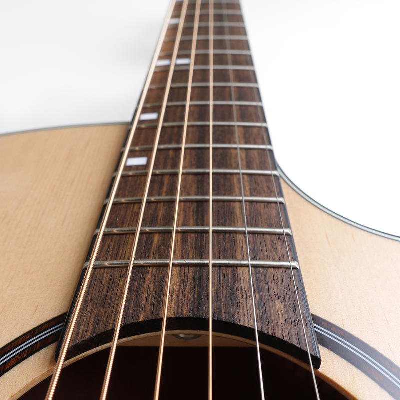 Veelah Veelah VGACSM 雲杉 桃花心木 合板 缺角 木吉他【附原廠琴袋】 第 5 張圖片｜三峽吉他 / Bass