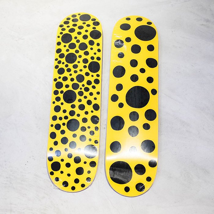【車庫服飾 】Yayoi Kusama Dots Skateboards 草間彌生 黃底黑 白底紅 圓點滑板 板身