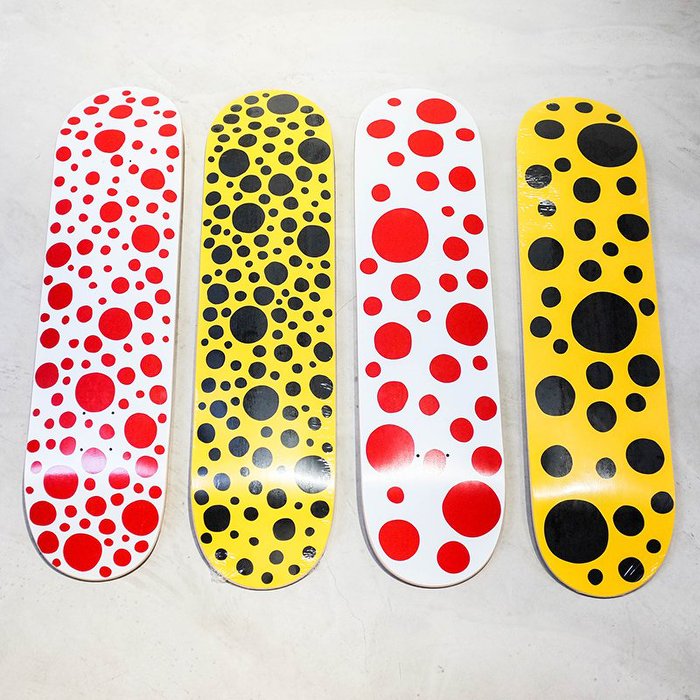 【車庫服飾 】Yayoi Kusama Dots Skateboards 草間彌生 黃底黑 白底紅 圓點滑板 板身