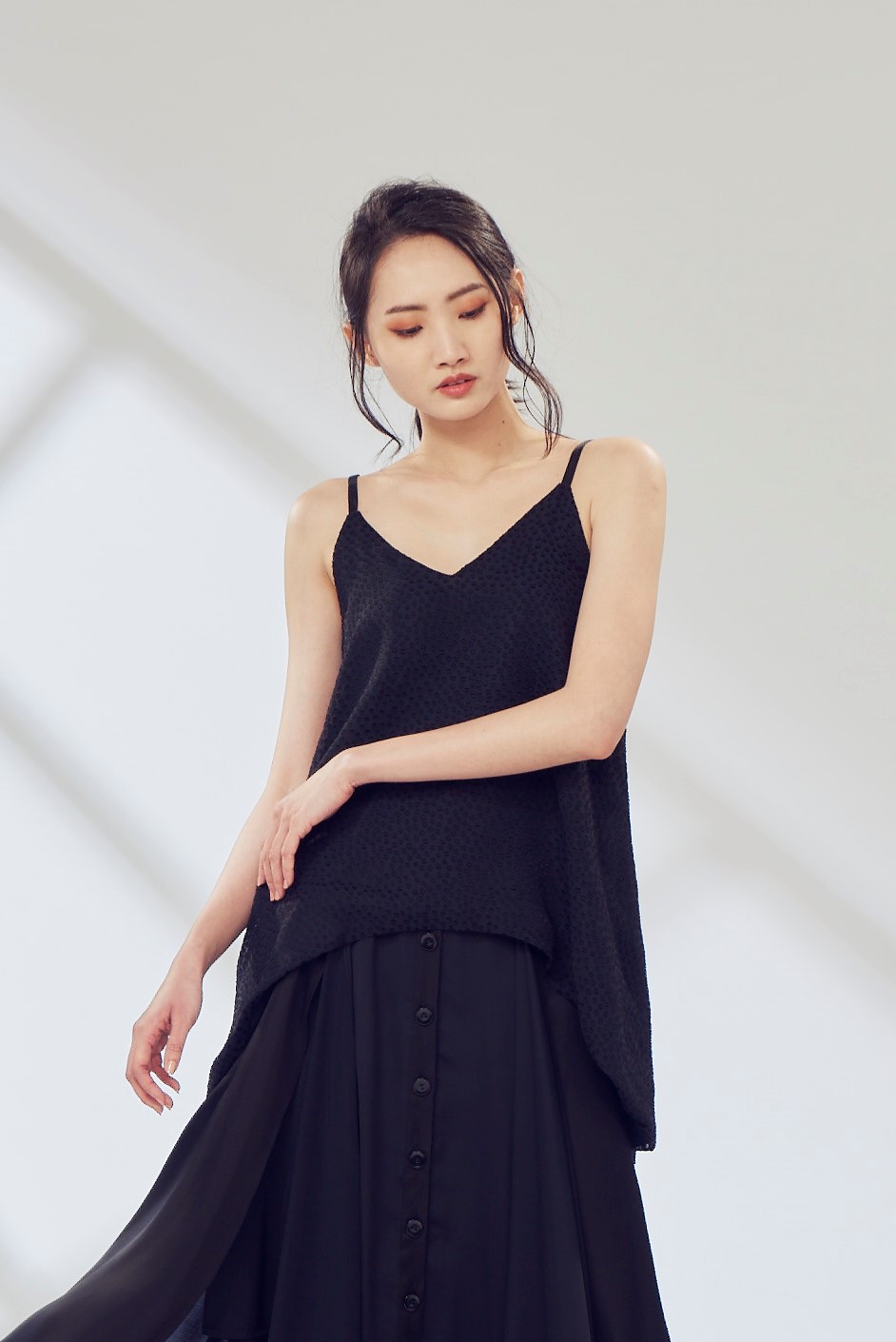 黑色點點背心