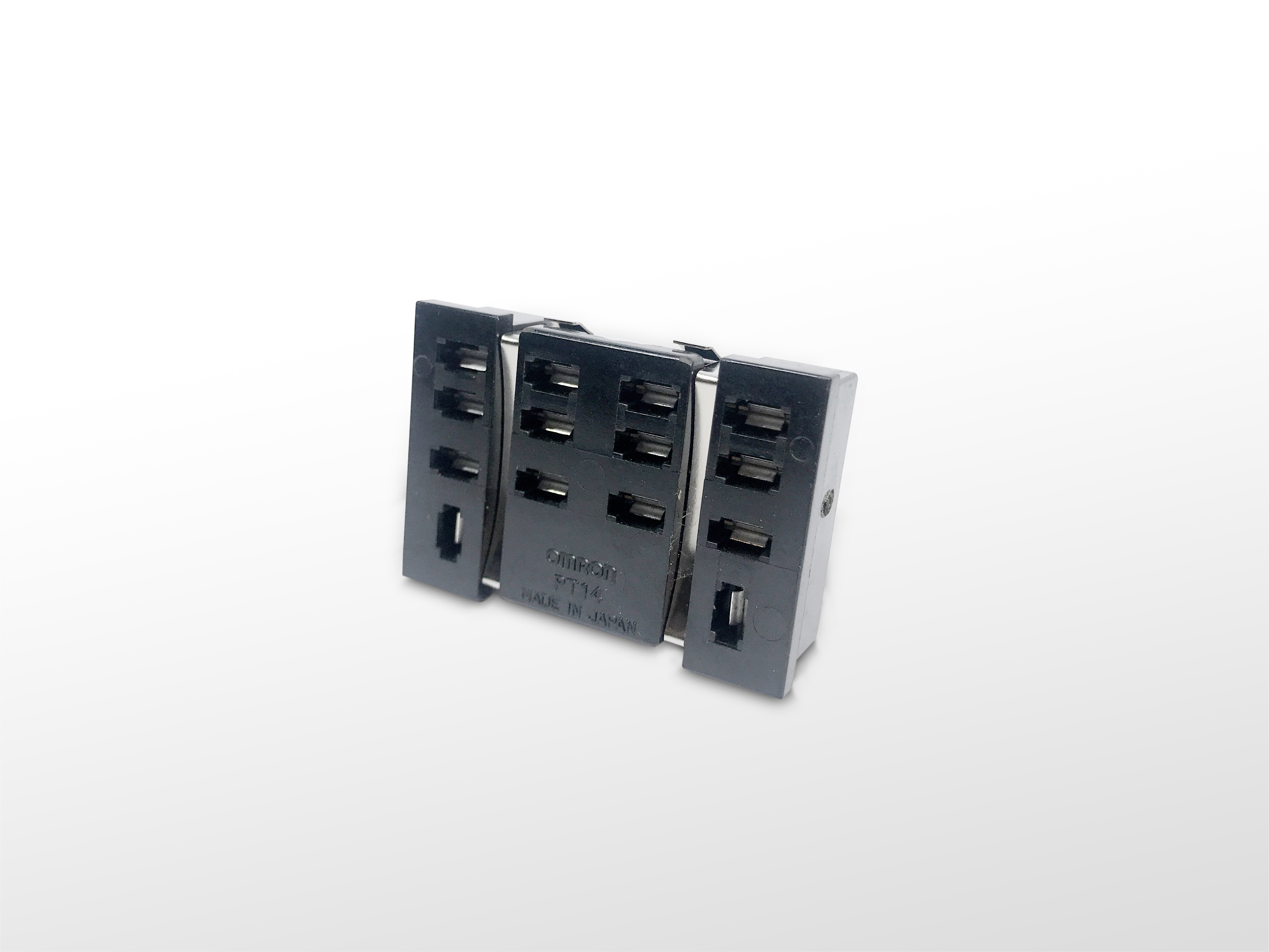 OMRON 日製LY4專用埋入式繼電器座 PT-14