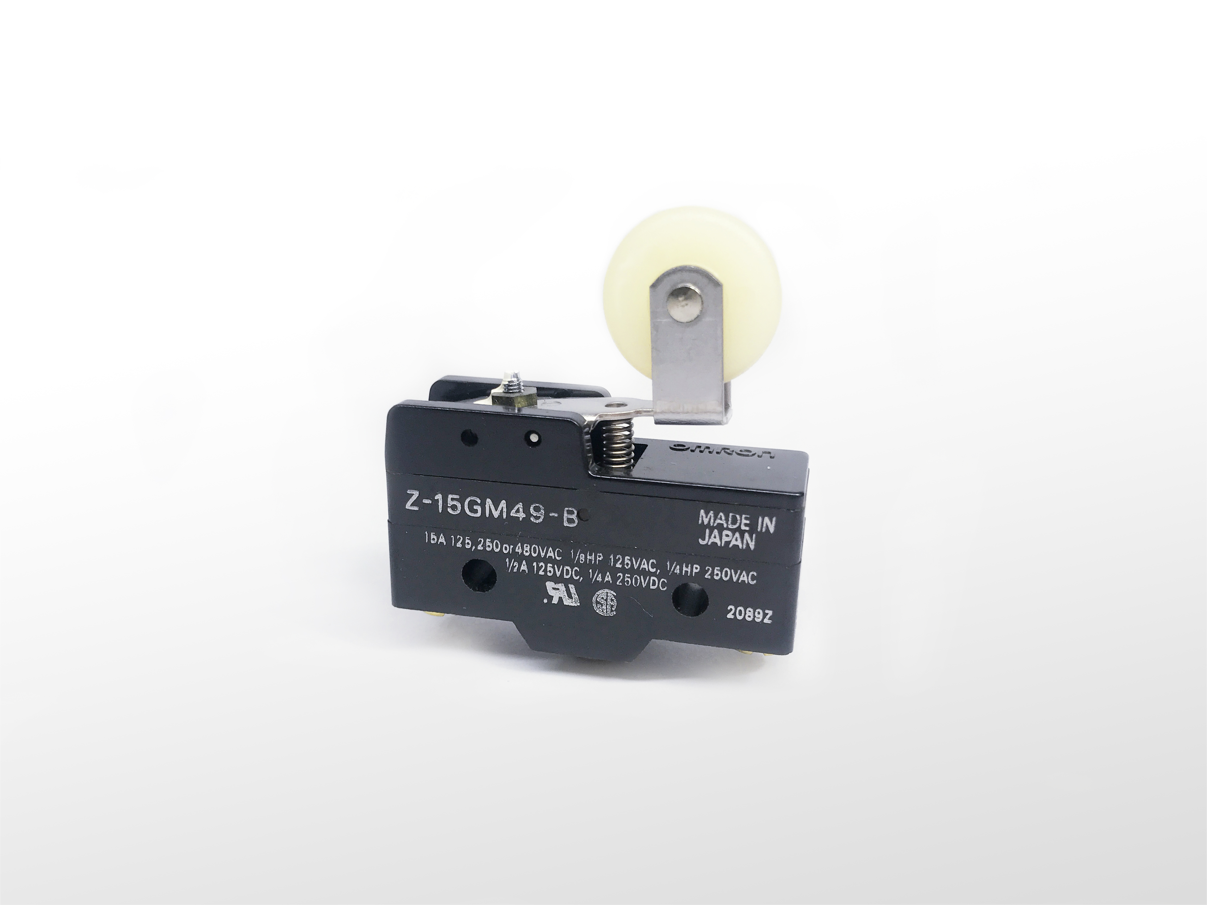 OMRON 日製鎖螺絲型微動開關 Z-15GM49-B