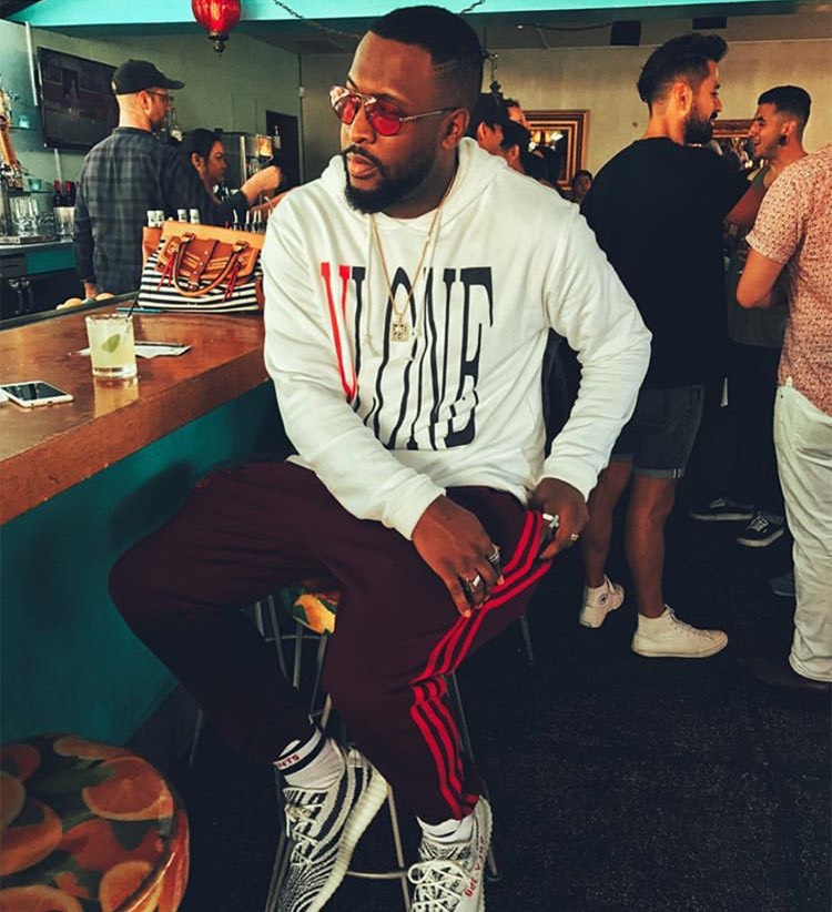 VLONE LOGO 基本 白橘 長袖 帽T