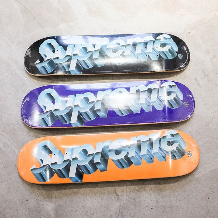 【車庫服飾】Supreme 20SS CHROMS LOGO SKATEBOARD 立體 金屬 三色 滑板