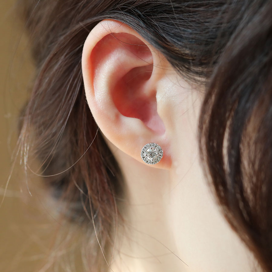 無盡的愛 — GIA60分圓形鑽石耳環