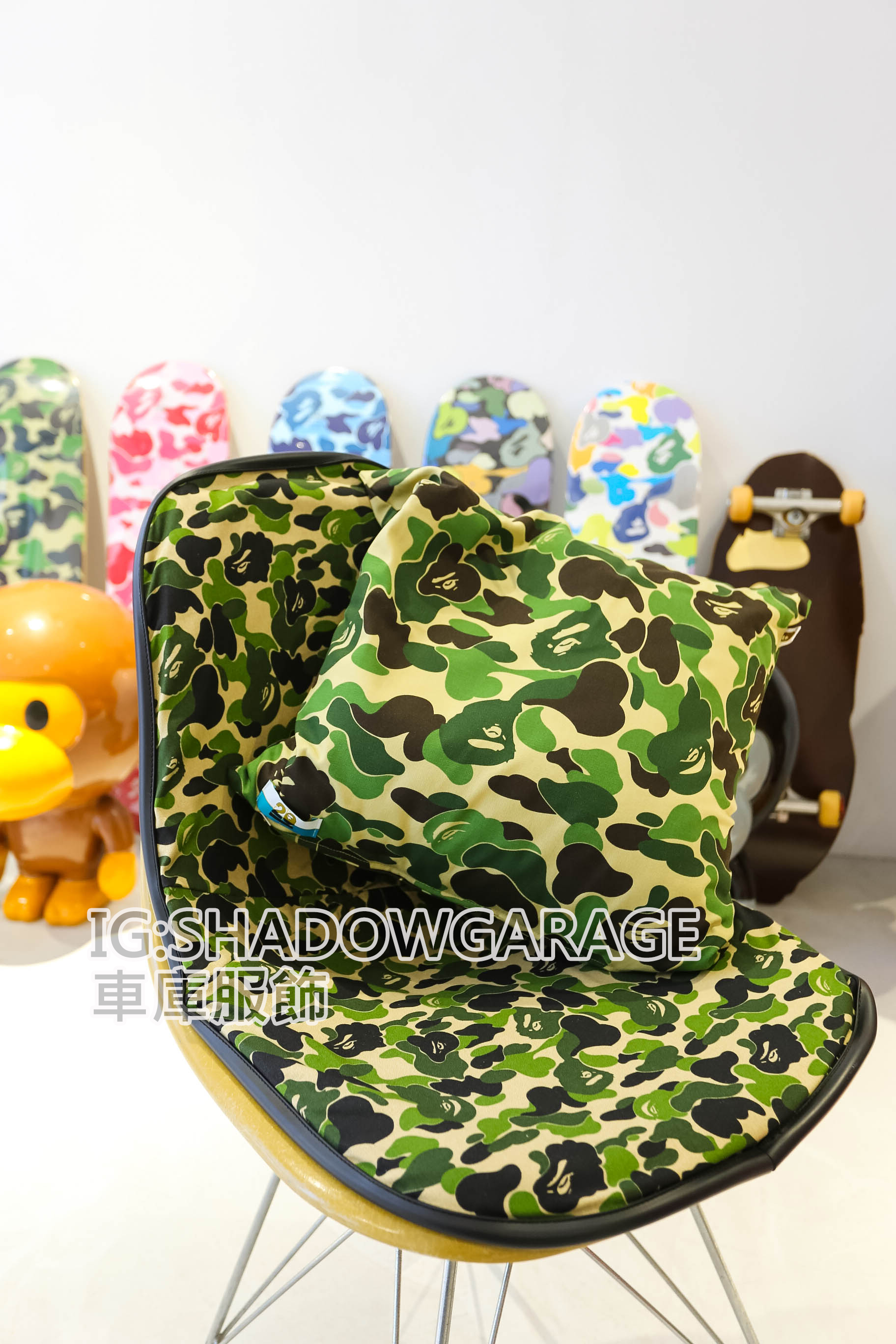 【車庫服飾】收藏品出售 A BATHING APE BAPE X NOWHERE 20週年紀念系列 綠迷彩方型抱枕