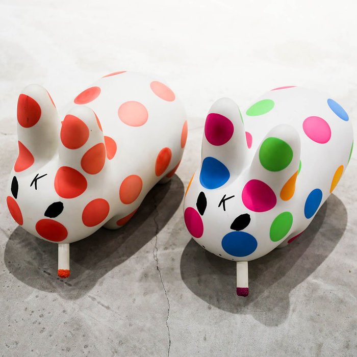 【車庫服飾】收藏品出售 Labbit Kozik Kidrobot Polka Dot Neon Orange 抽煙兔