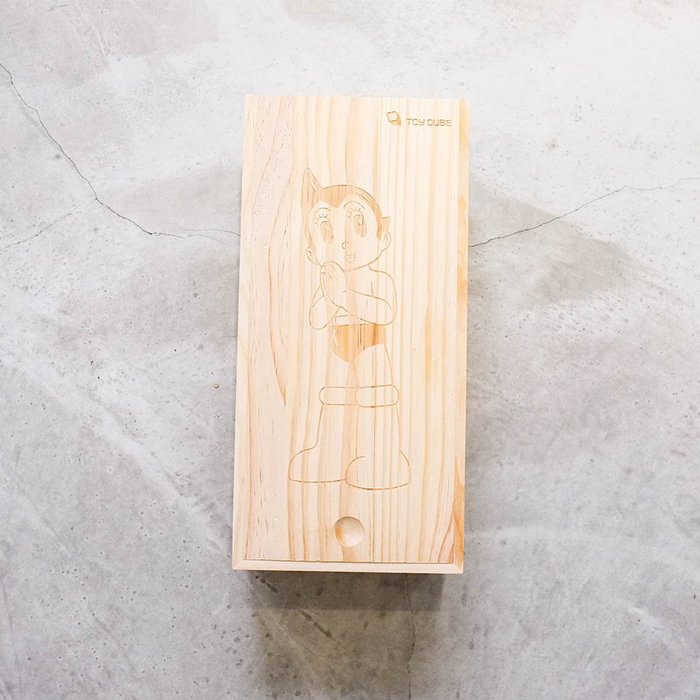 【車庫服飾】收藏品出售 ToyQube Greeting Tezuka Astro Boy 原木原子小金鋼 阿童木