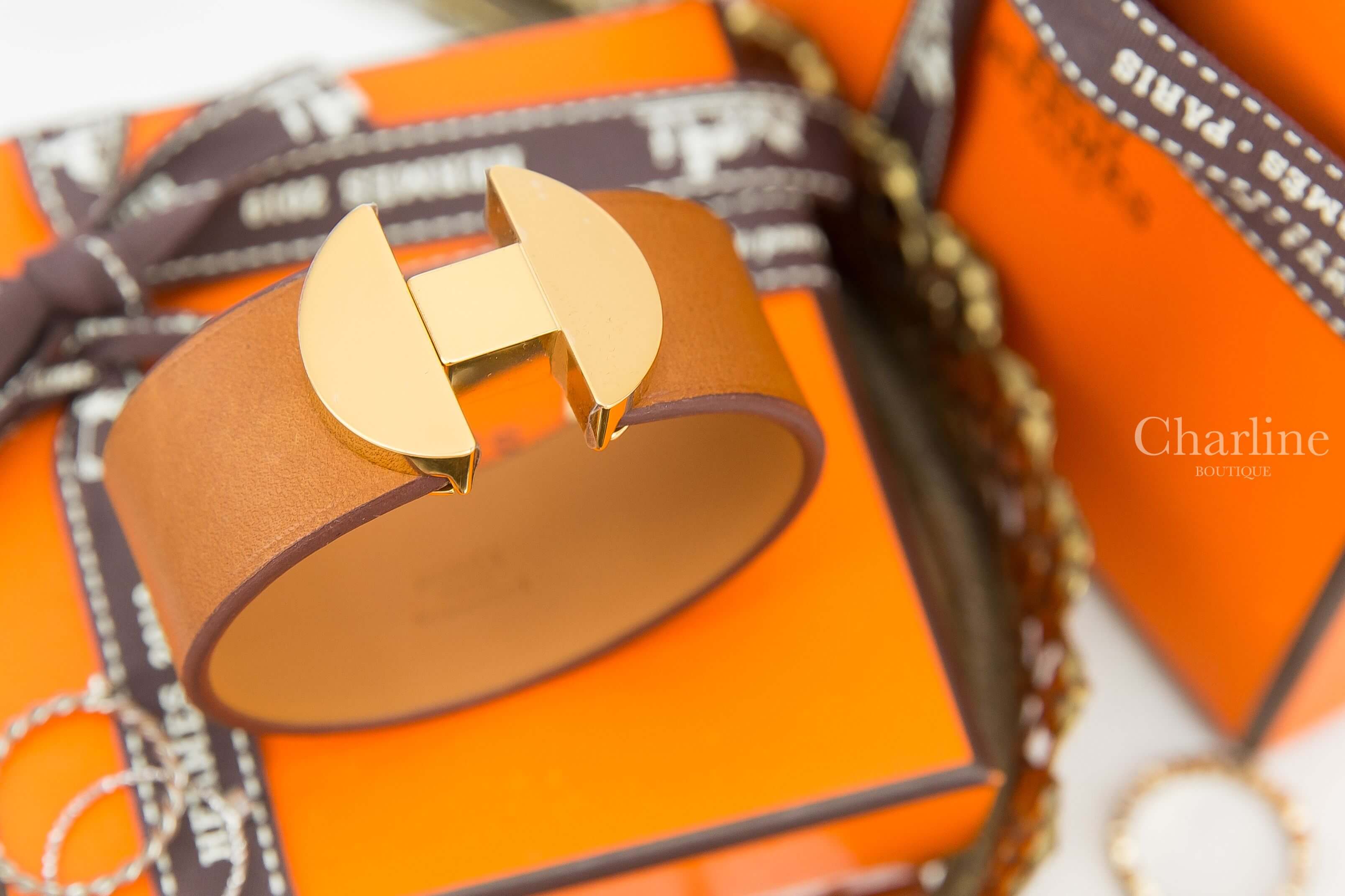 Hermès 2002 Bracelet 淺褐色金釦手環