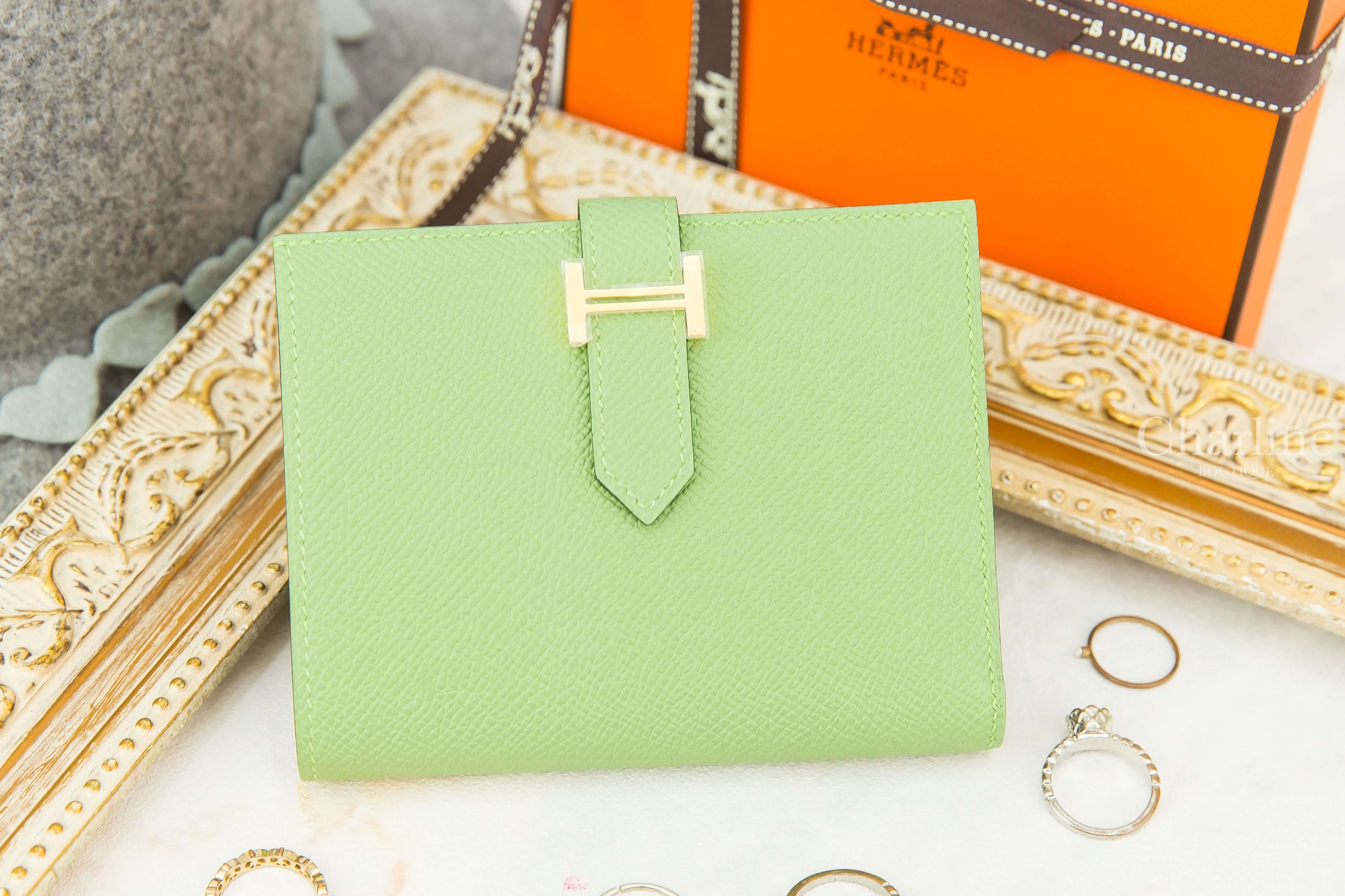 Hermès Bearn Compact Wallet 3I Vert Criquet Epsom 牛油果綠拼霧藜藍內裡金釦短夾