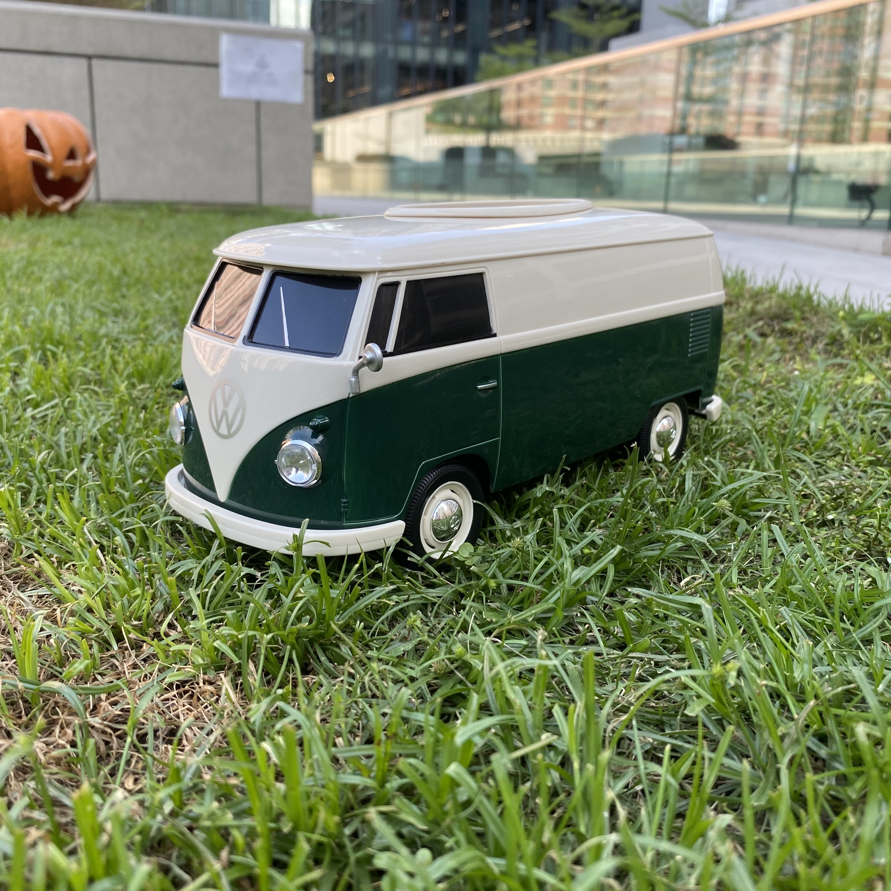 Volkswagen T1 車造型紙巾盒-91401-經典綠