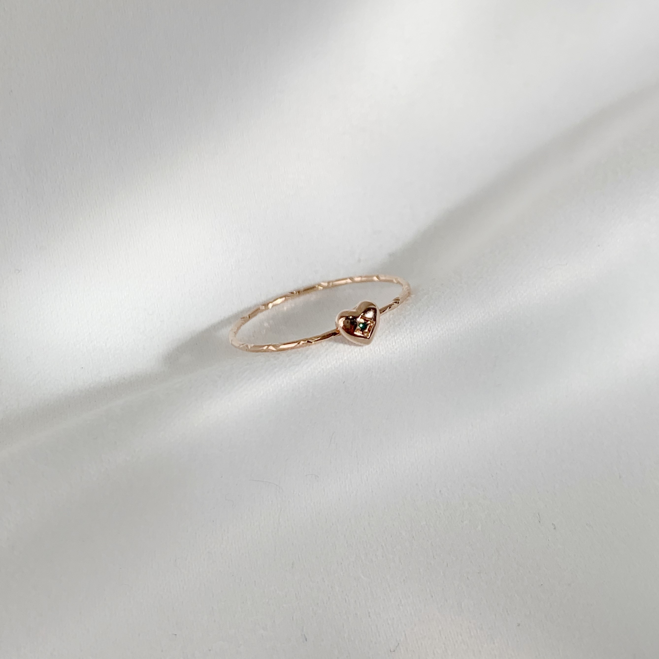 14K光面愛心小藍鑽戒指