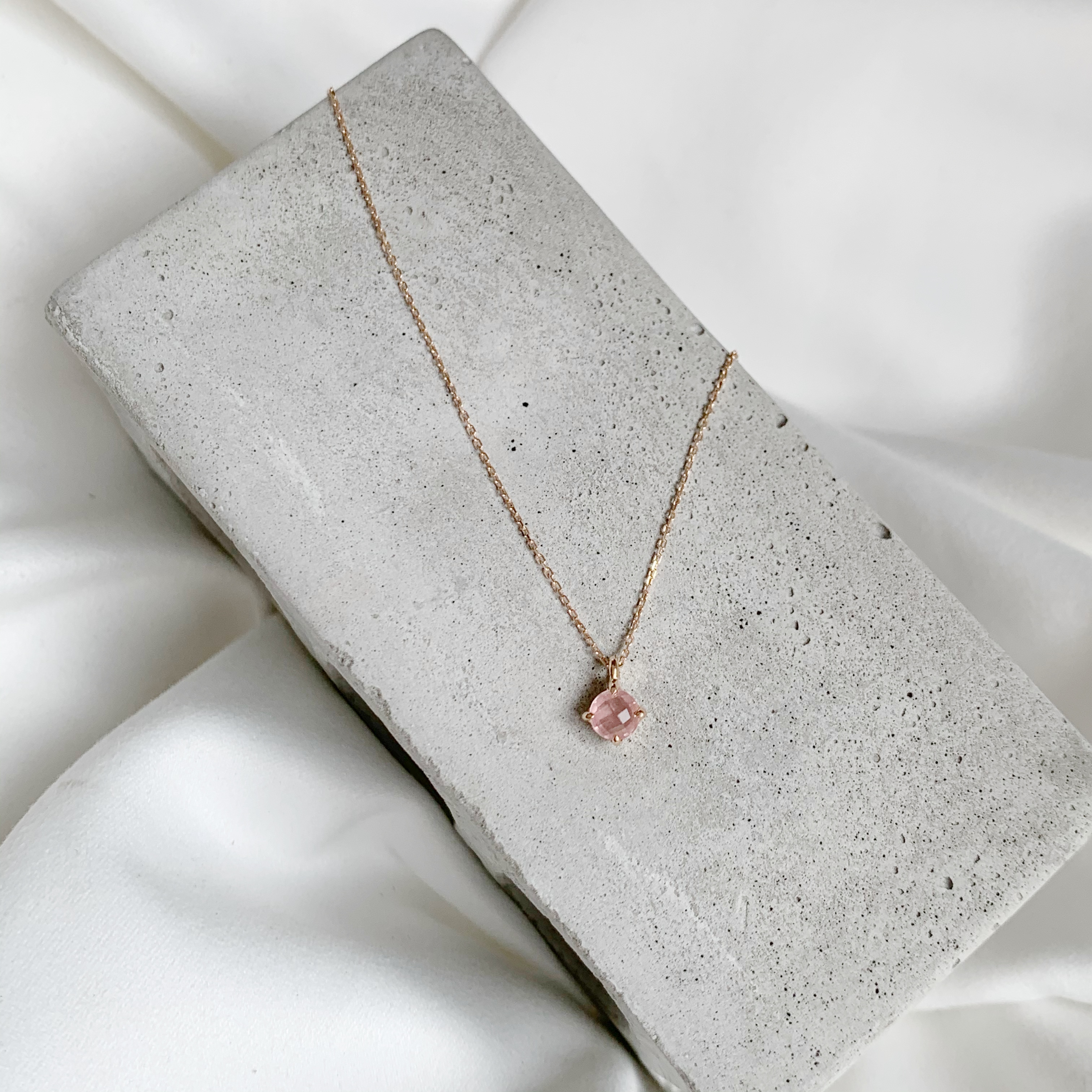 14k棋盤切割粉晶鎖骨鍊