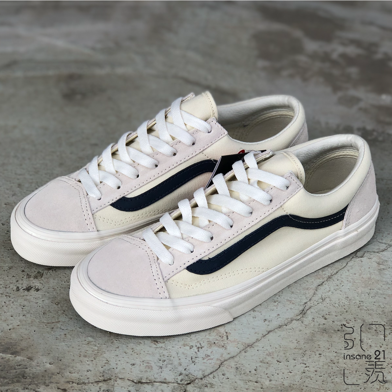 VANS OFF THE WORLD STYLE 36 GD著用 白藍