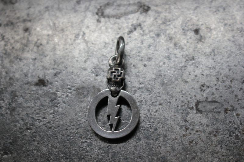 CC-31 LC 骷髏+雷霆標誌吊墜