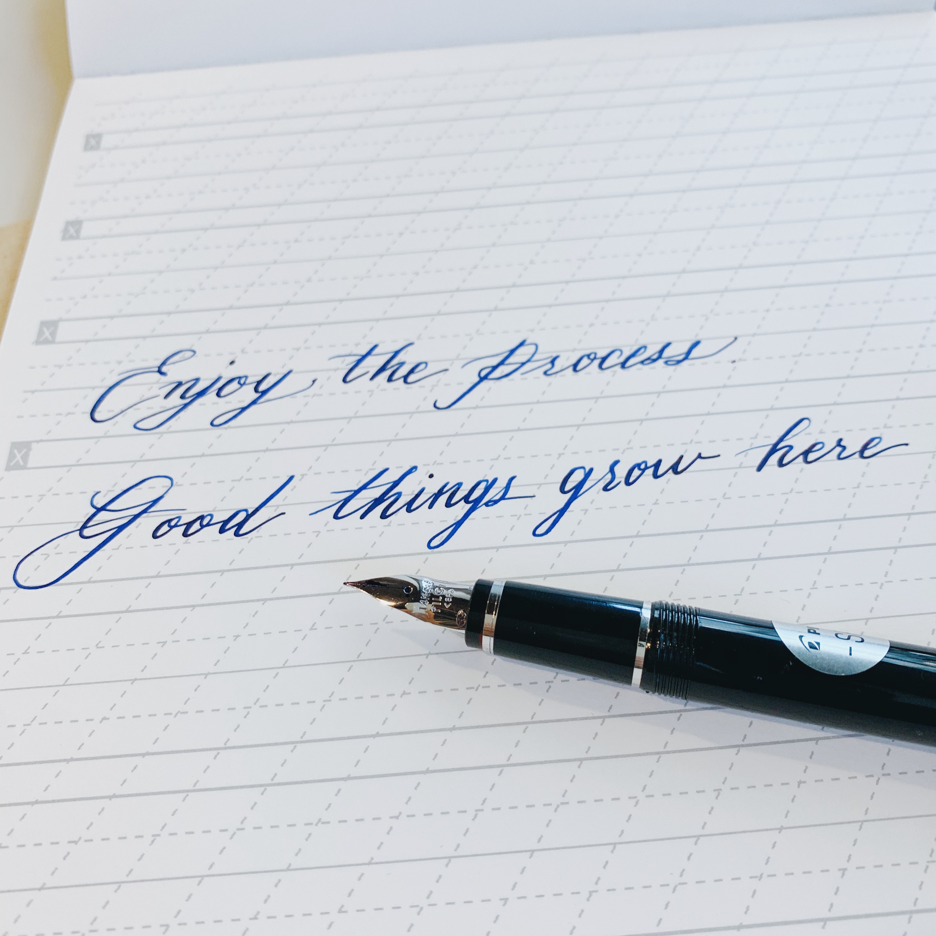 英文書法花體字練習本 （空白描字本）｜筆尖溫度