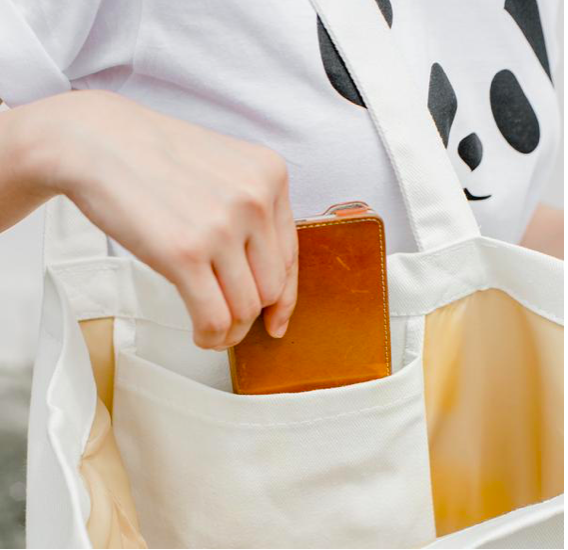 ABEARABLE OH! SHIT! 大容量簡約變色托特包