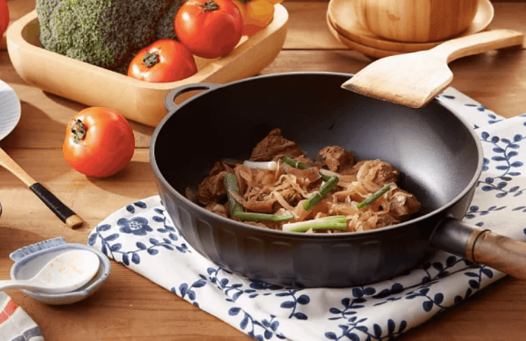 鑄鐵鍋炒菜